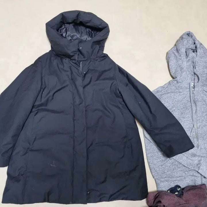 [BUNJANG] Bundle Set: Uniqlo Padded Jacket, H&amp;M Hoodie, Under Armour Sweatshirt, Egoist Dress, At Corner Dress / (총 6벌 합) 유니클로 패딩, H&amp;M,에고이스트 원피스 외: 합 8천