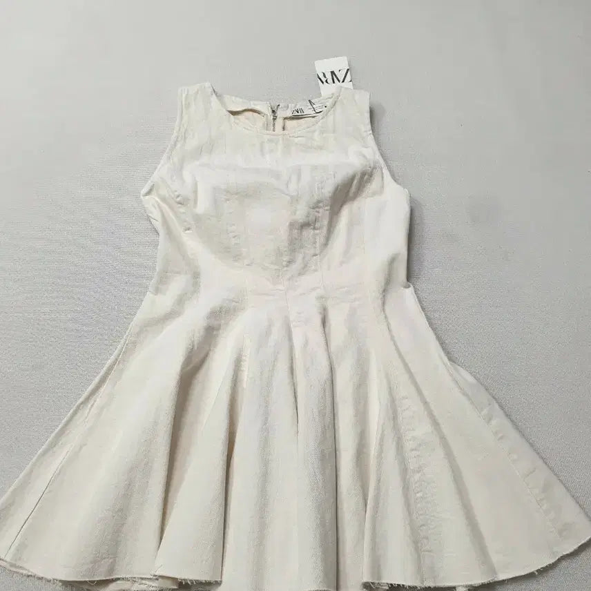 [BUNJANG] Zara Ivory Denim Flare Mini Dress Women&