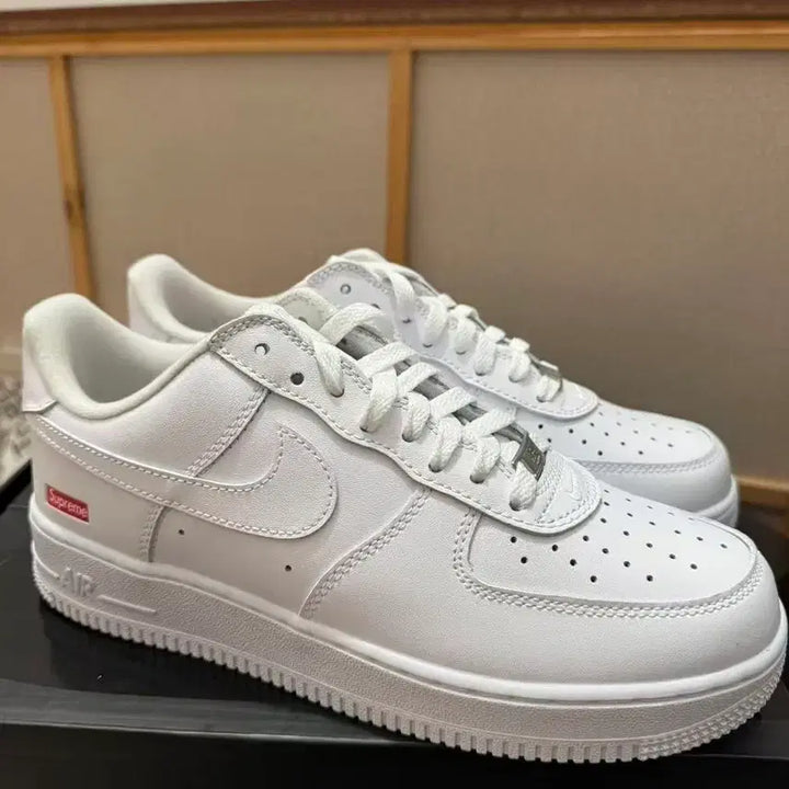 [SOLD OUT] 나이키 x 슈프림 에어포스 1 로우 화이트 260MM