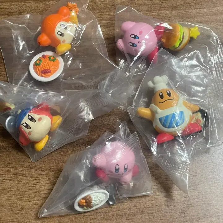 [BUNJANG] Kirby Round and Full 5-Piece Figure Set / 별의 커비 동글동글 배부르게 먹자 가챠 5종 풀세트 (미개봉) 일괄