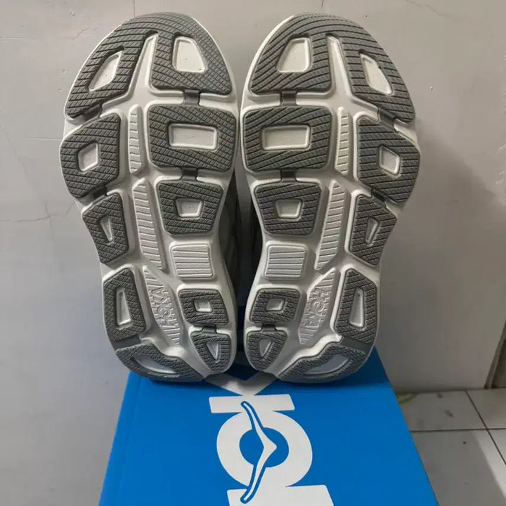 [BUNJANG] Hoka Bondi 9 Stardust Silver Wide Running Shoes / 호카 본디 9 스타더스트 실버 - 와이드 235mm