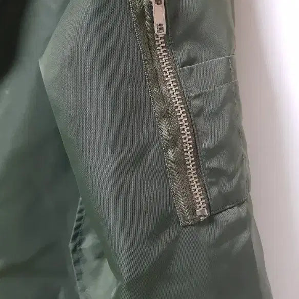 [BUNJANG] Khaki Spring Jumper Jacket Size 100 / 봄 점퍼 자켓100