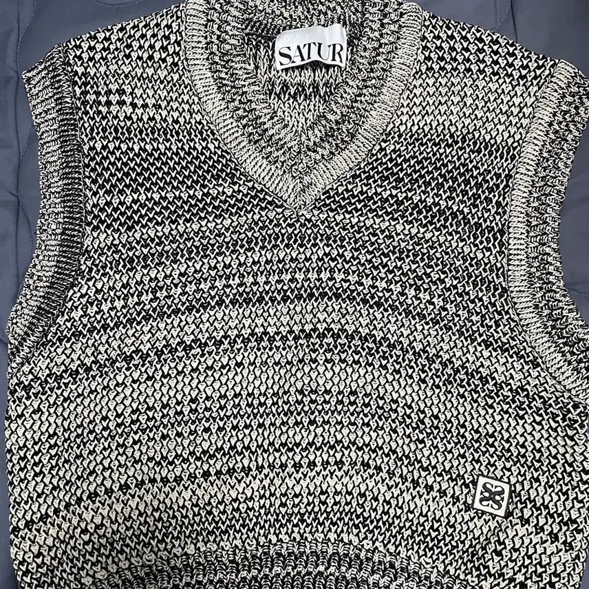[SOLD OUT] 세터 메시드 베스트