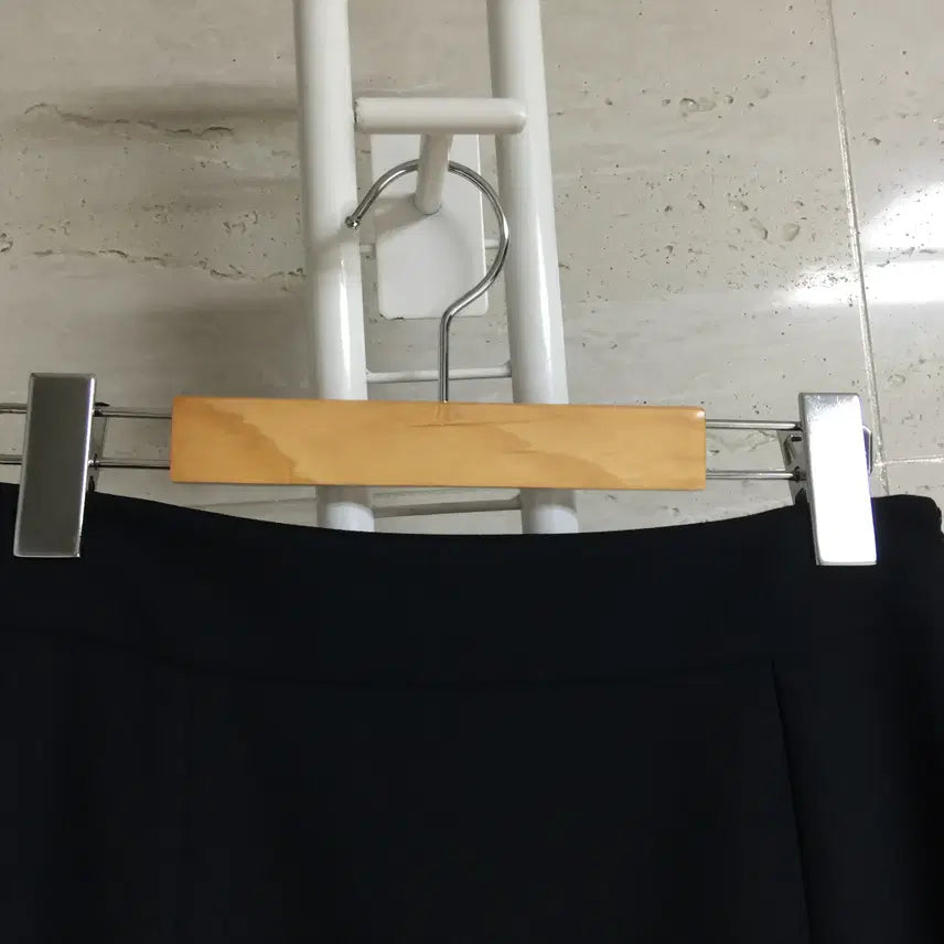 [BUNJANG] It MICHAA Slit Long Skirt Black / 잇미샤 슬릿 롱 스커트 25