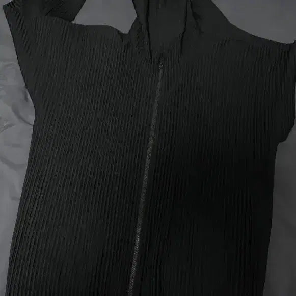 [BUNJANG] Homme Plissé Hooded Zip-Up Jacket &amp; Straight Pants Set / 옴므플리세 후드집업 3