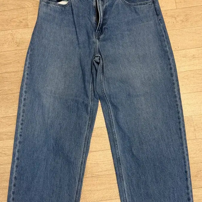 [BUNJANG] Uniqlo Wide Straight Jeans / 유니클로 와이드 스트레이트진 35