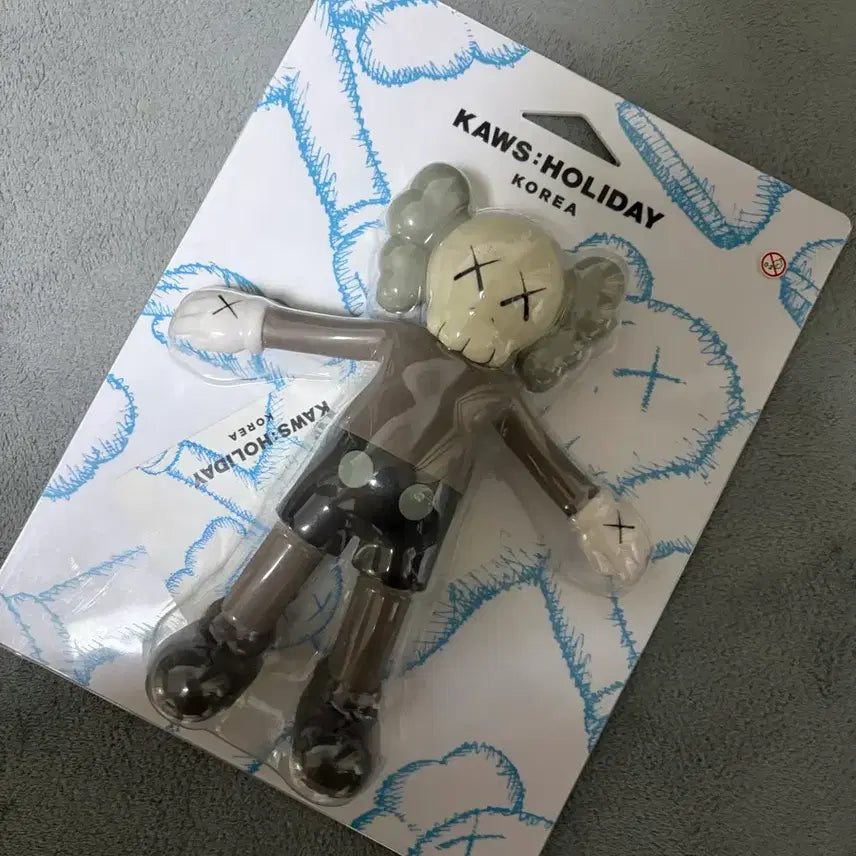 [BUNJANG] KAWS Holiday Companion Bath Toy / 카우스 홀리데이 코리아 컴패니언 배스 토이