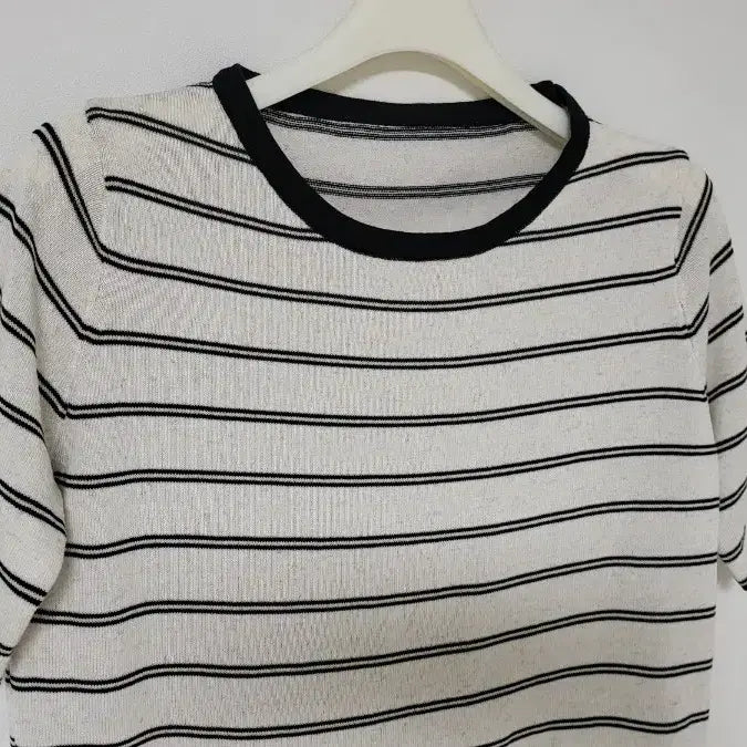 [BUNJANG] Oatmeal Stripe Knit (Size F) / 오트밀 스트라이프 니트 F