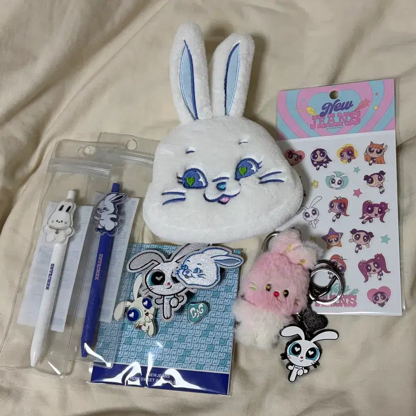 [BUNJANG] NewJeans Goods Bundle Set / 뉴진스 굿즈 일괄
