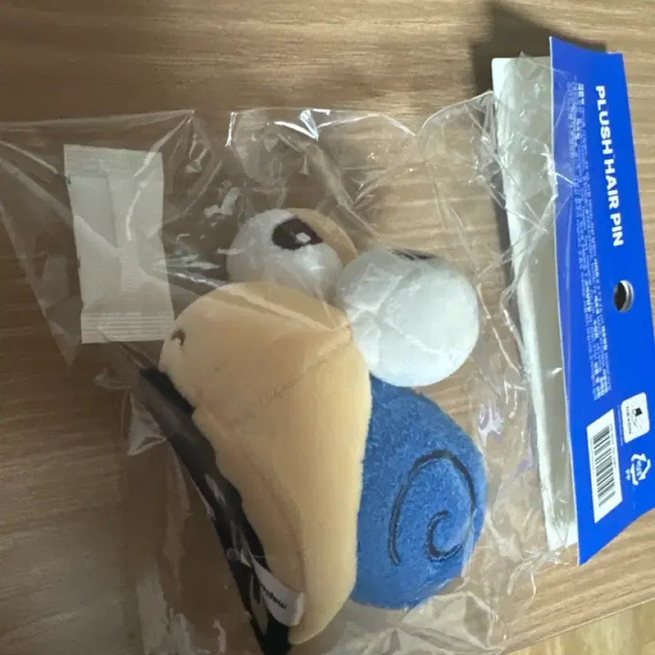 [BUNJANG] Lotte World Limited Maple Blue Snail Hairpin / 롯데월드 한정 달팽이 머리핀 새상품