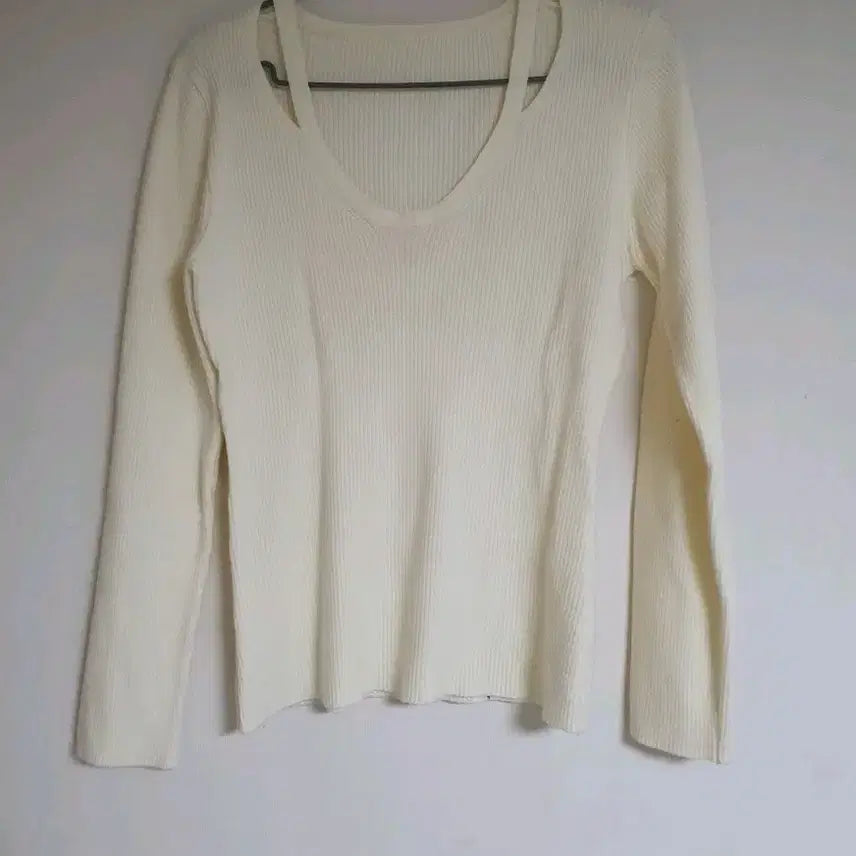 [BUNJANG] Ivory Ribbed Knit Top with Neck Tie / 예쁜 니트티
