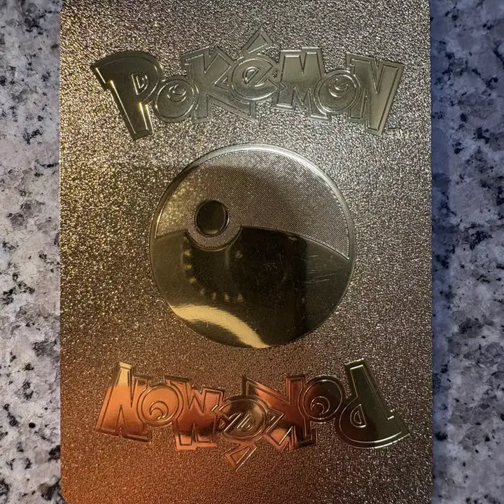 [BUNJANG] Pokemon Urshifu VMAX Hyper Rare Gold English Edition Card / 포켓몬 카드 우라오스 VMAX 하이퍼레어 골드 영미판
