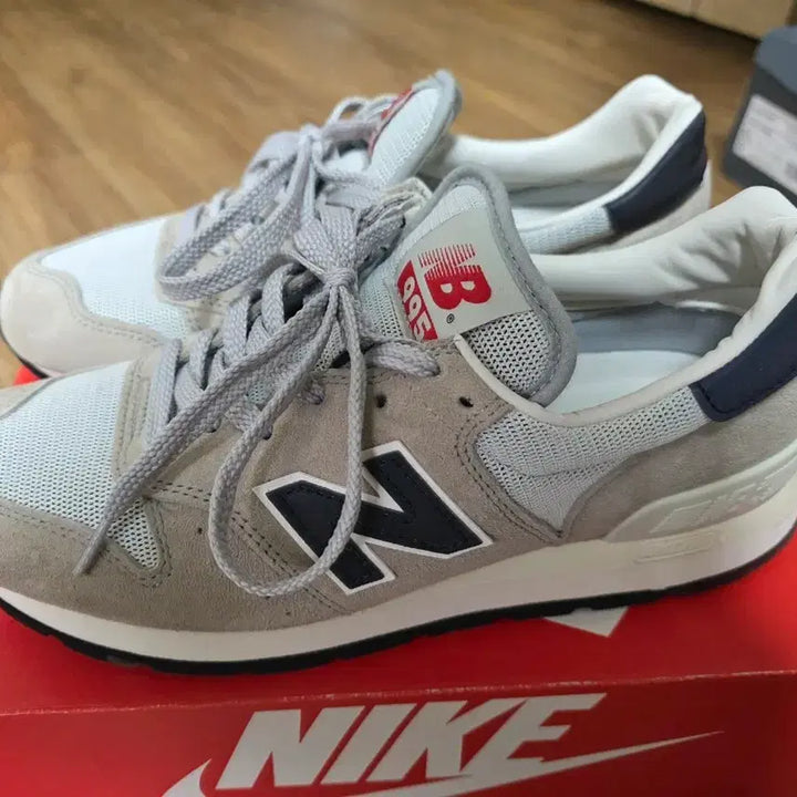 [BUNJANG] New Balance M995 CHA Sneakers / 뉴발란스m995 260