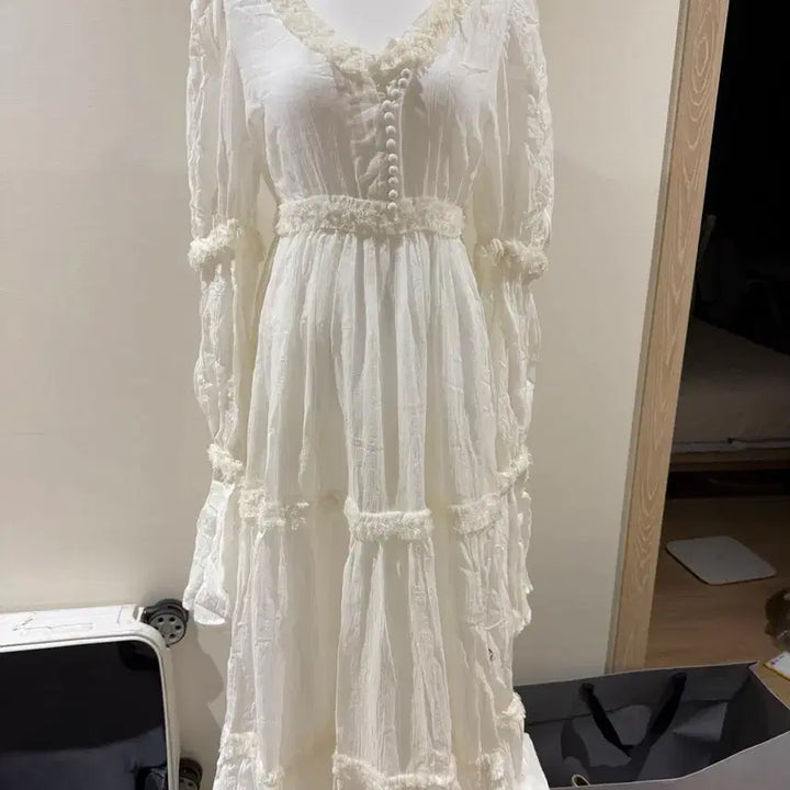 [BUNJANG] White Medieval Dress Graduation Photo Concept / 화이트 중세드레스 졸업사진컨셉