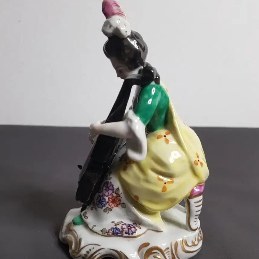 [BUNJANG] German Porcelain Figurines Pair (Rococo Revival) / 독일 피겨린 한쌍