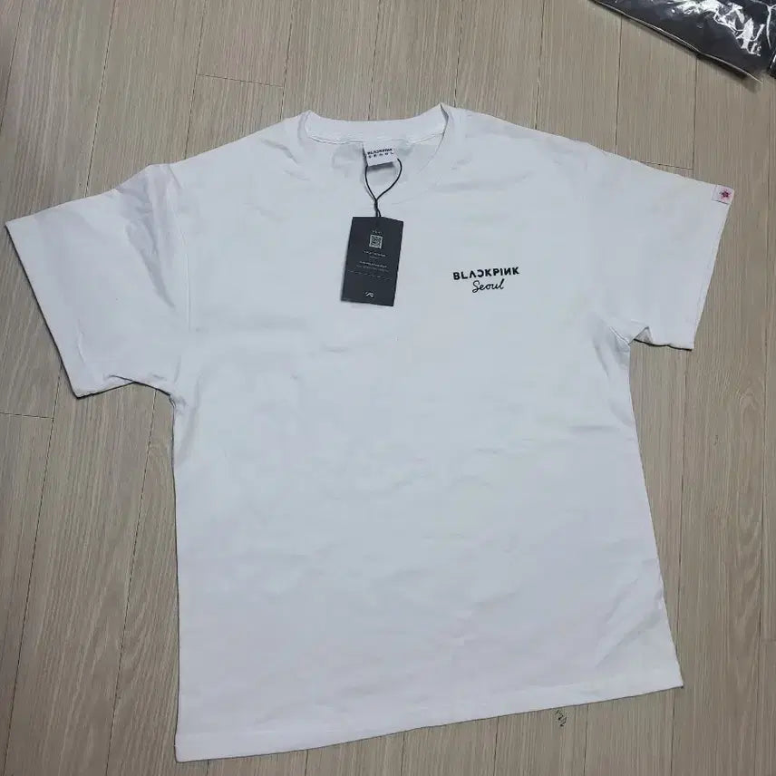[BUNJANG] Blackpink Seoul White T-shirt / 블랙핑크 서울 반팔 티셔츠 화이트 새상품