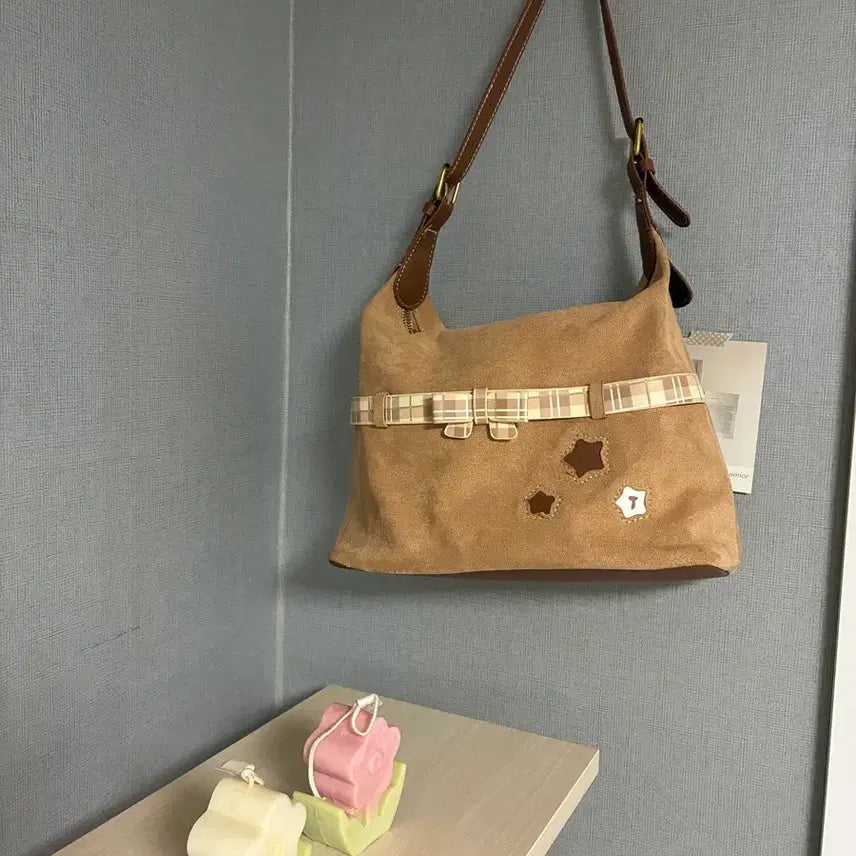 [BUNJANG] Vintage Suede Star Patch Shoulder Bag Brown / 빈티지 스웨이드 별 패치 숄더백 가방 브라운 리본백 모리걸 희귀