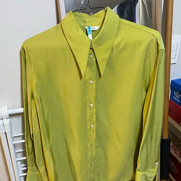[BUNJANG] Bring Bling Glossy Blouse / (극미중고) bring 블링 글로시 블라우스 (정가55900원)