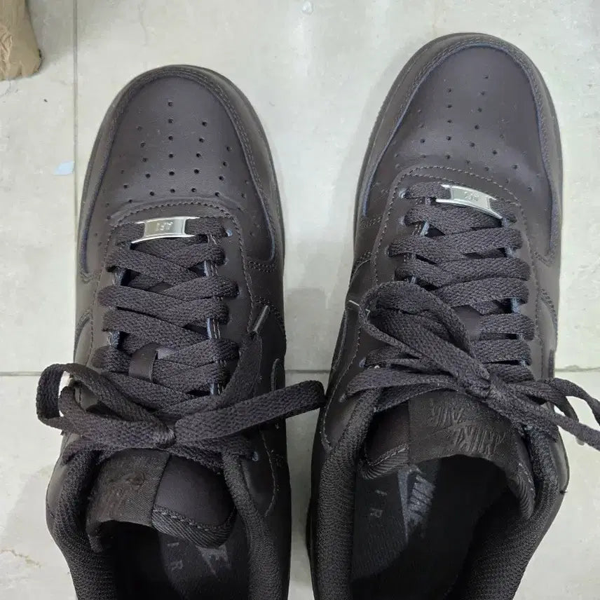 [SOLD OUT] 에어포스1 브라운 270 팝니다.