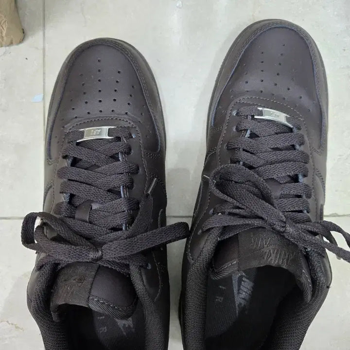 [SOLD OUT] 에어포스1 브라운 270 팝니다.