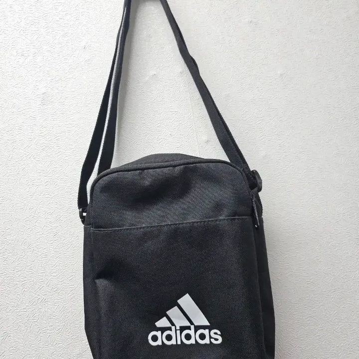 [SOLD OUT] 아디다스 블랙 메신저백 크로스백 18*24*8