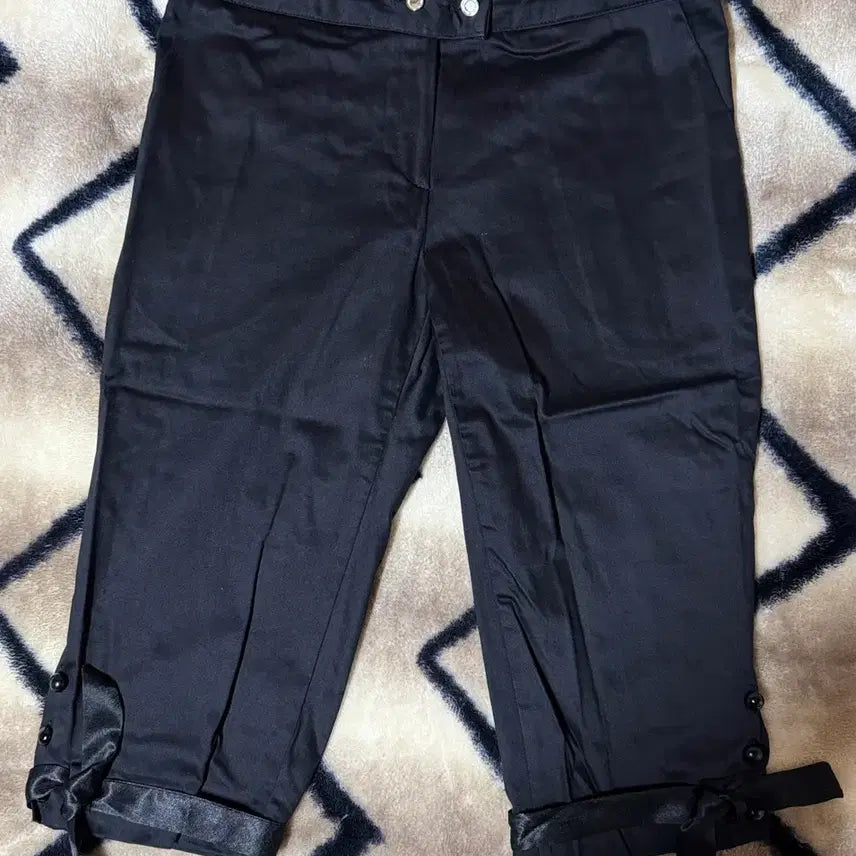 [SOLD OUT] 카프리 팬츠