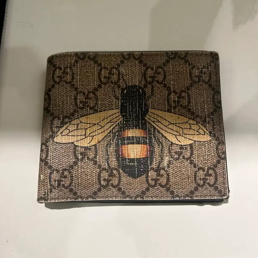 [BUNJANG] Gucci GG Supreme Bee Bifold Wallet / 구찌 GG 수프림 꿀벌 반지갑