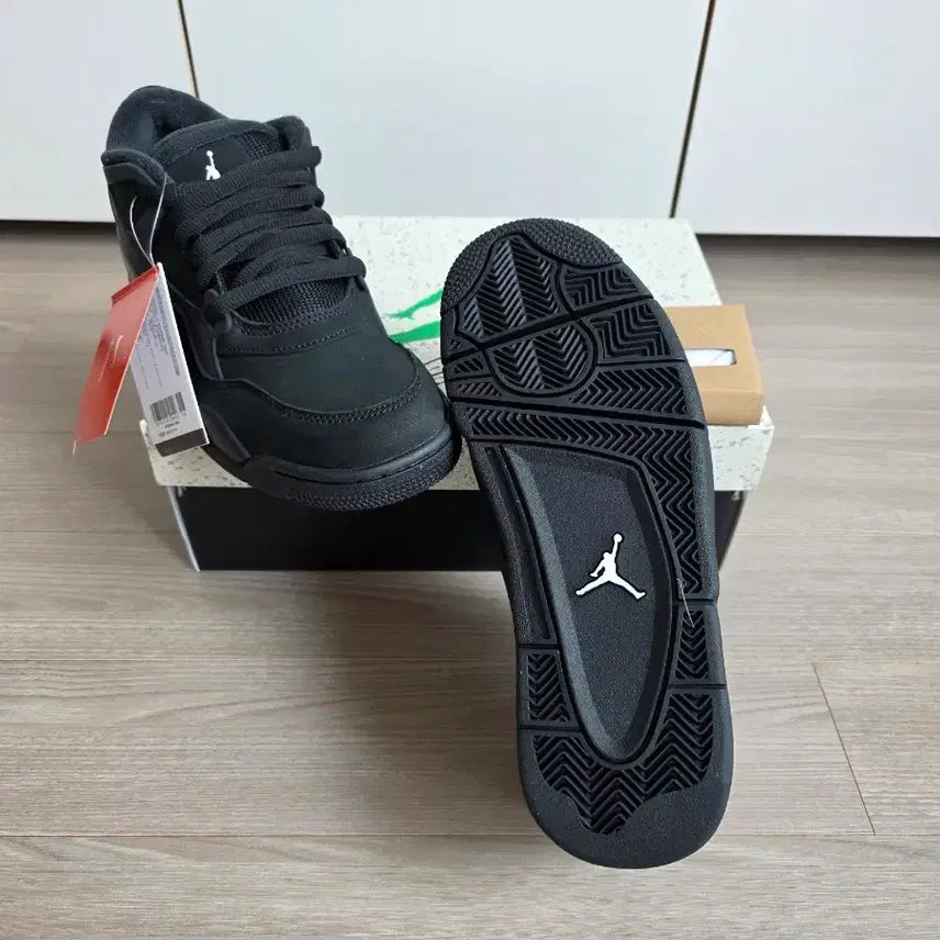 [BUNJANG] Nike Air Jordan 4 RM Black White / [260] 조던 4 RM 블랙 화이트