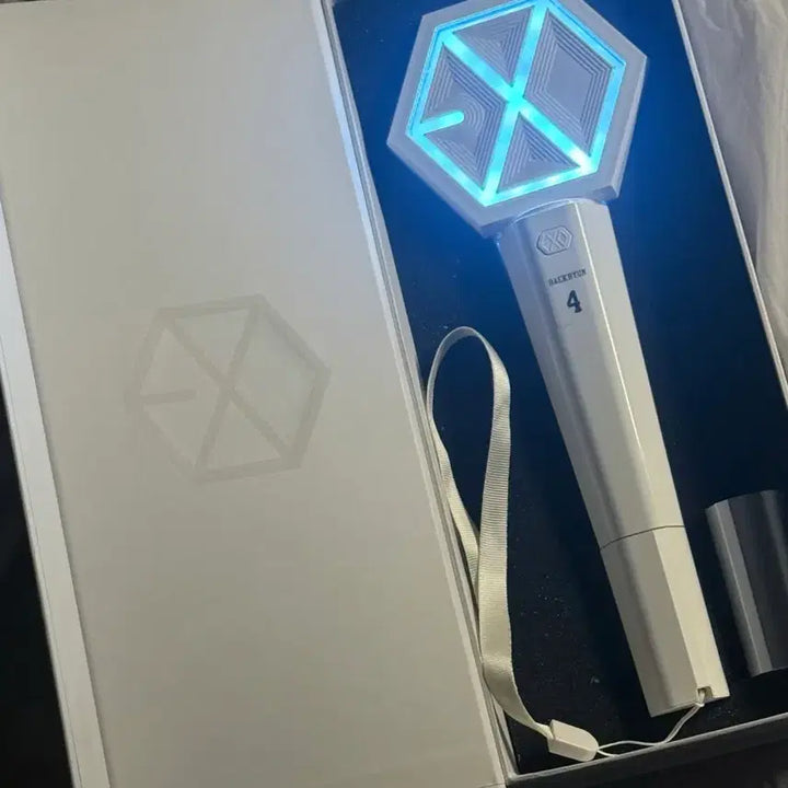 [BUNJANG] EXO Official Lightstick Bundle Set / 엑소 응원봉 구리디봉 뉴리디봉 양도 응원봉+각종굿즈