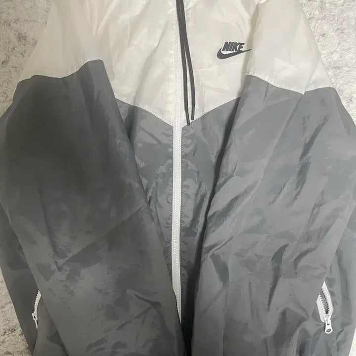 [SOLD OUT] 나이키 바람막이 S