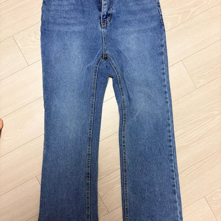[SOLD OUT] (마른 키작녀 추천)바잇더불렛 웨더세미부츠컷 데님 XS