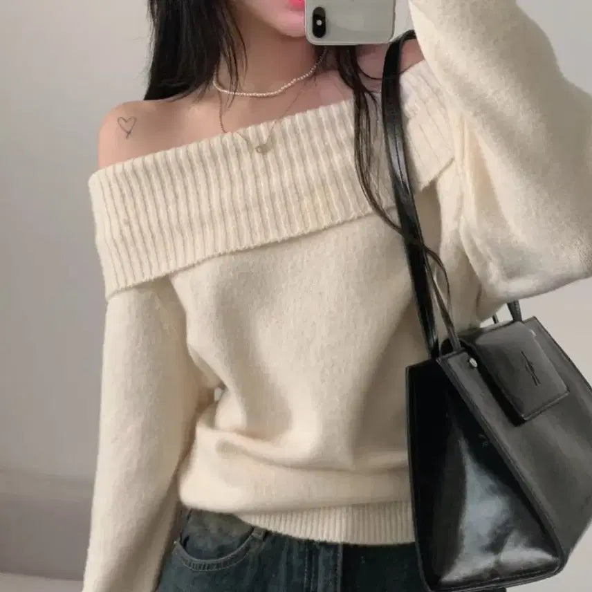 [BUNJANG] Evening Cashmere Asymmetrical Off-Shoulder Turtle Neck Knit - Ivory / 이브닝 캐시 언발 오프숄더 터틀 니트 아이보리