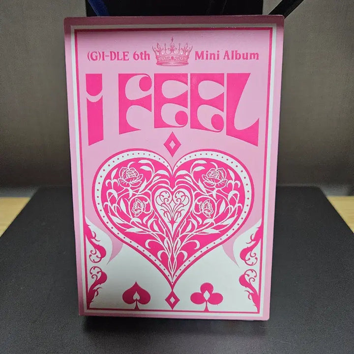 [SOLD OUT] [BUNJANG] (G)I-DLE I FEEL Queen Version Album / 아이들 I FEEL 퀸 버전 앨범