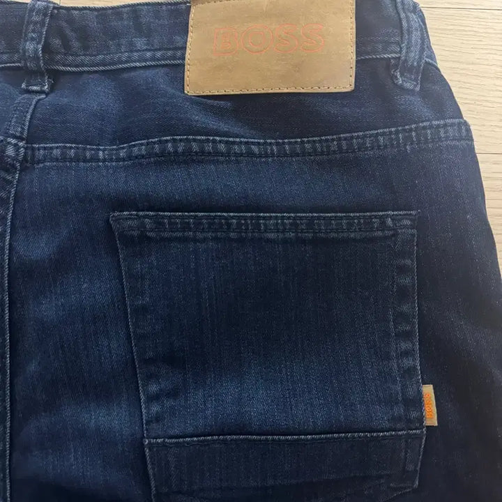 [BUNJANG] BOSS Slim Fit Navy Jeans / BOSS 슬림핏 네이비 청바지(표기34,35정도)