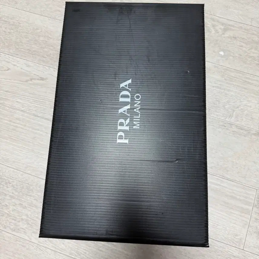 [SOLD OUT] 프라다 나일론 개버딘 트라이앵글 로고 스니커즈(교신가능)