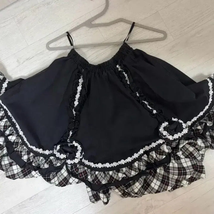 [BUNJANG] Bodyline Scaloped Rose Skirt / 바디라인 스캘럽 장미 스커트 로리타 양복