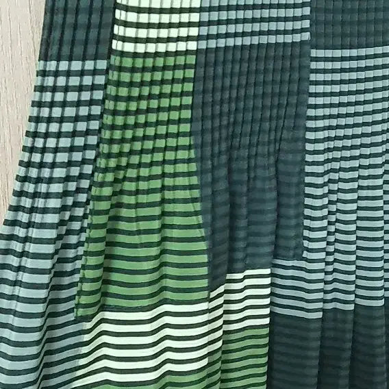 [BUNJANG] Check Pattern Pleated Short Sleeve Dress / 체크 패턴 플리츠 반팔 원피스