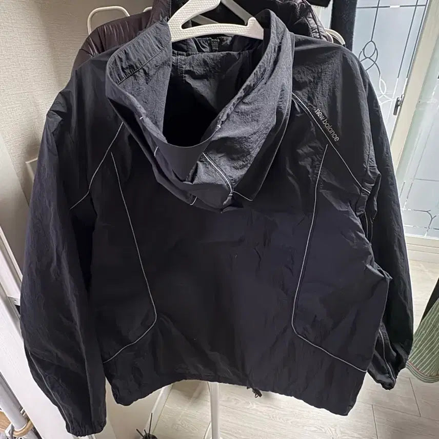 [BUNJANG] New Balance Windbreaker Jacket / 뉴발란스 바람막이