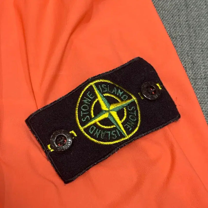 [BUNJANG] Stone Island Skin Touch Nylon TC Jacket Orange M / 스톤아일랜드 스킨터치 나일론 TC 바람막이 자켓 오렌지