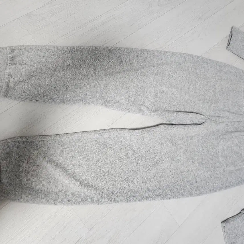 [BUNJANG] Witte Top and Bottom Set / 가격내림X. 새상품 위뜨8