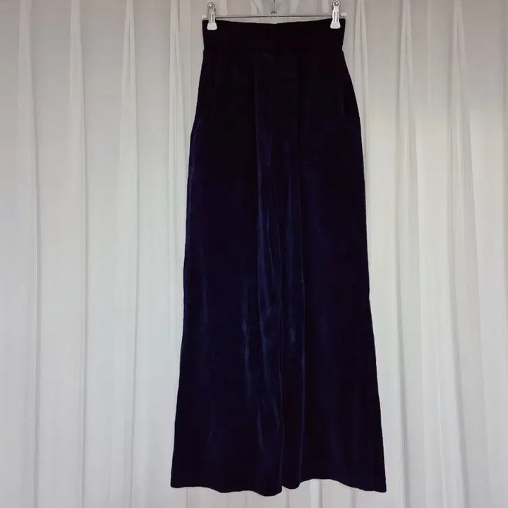 [BUNJANG] Hypnotic Velvet Wide Pants Navy / 히프나틱 벨벳 와이드 역대급 팬츠 네이비