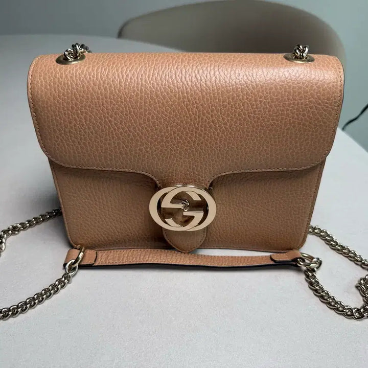 [BUNJANG] Gucci Interlocking Chain Shoulder Bag Beige / 정품 구찌(Gucci) 인터로킹 체인 숄더백 (510303)