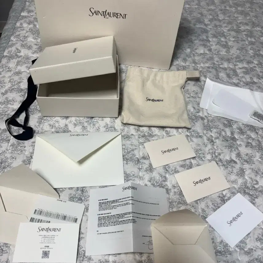 [BUNJANG] Saint Laurent Matelasse Tri-Fold Wallet / 백화점정품,풀박스)생로랑 마틀라세 3단 반지갑