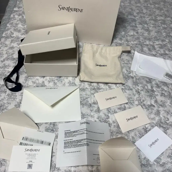 [BUNJANG] Saint Laurent Matelasse Tri-Fold Wallet / 백화점정품,풀박스)생로랑 마틀라세 3단 반지갑