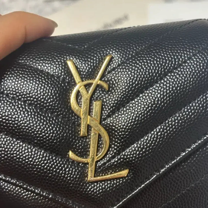 [BUNJANG] Saint Laurent Matelasse Tri-Fold Wallet / 백화점정품,풀박스)생로랑 마틀라세 3단 반지갑