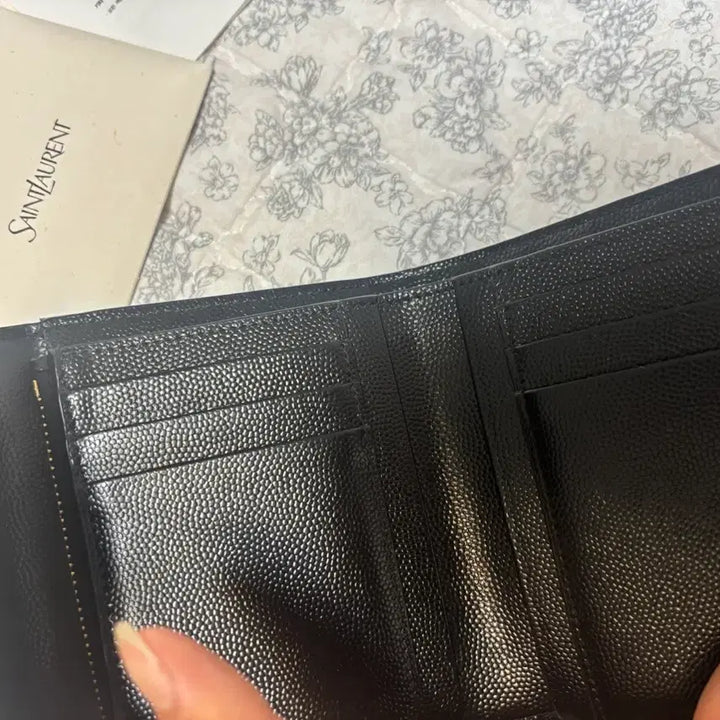 [BUNJANG] Saint Laurent Matelasse Tri-Fold Wallet / 백화점정품,풀박스)생로랑 마틀라세 3단 반지갑