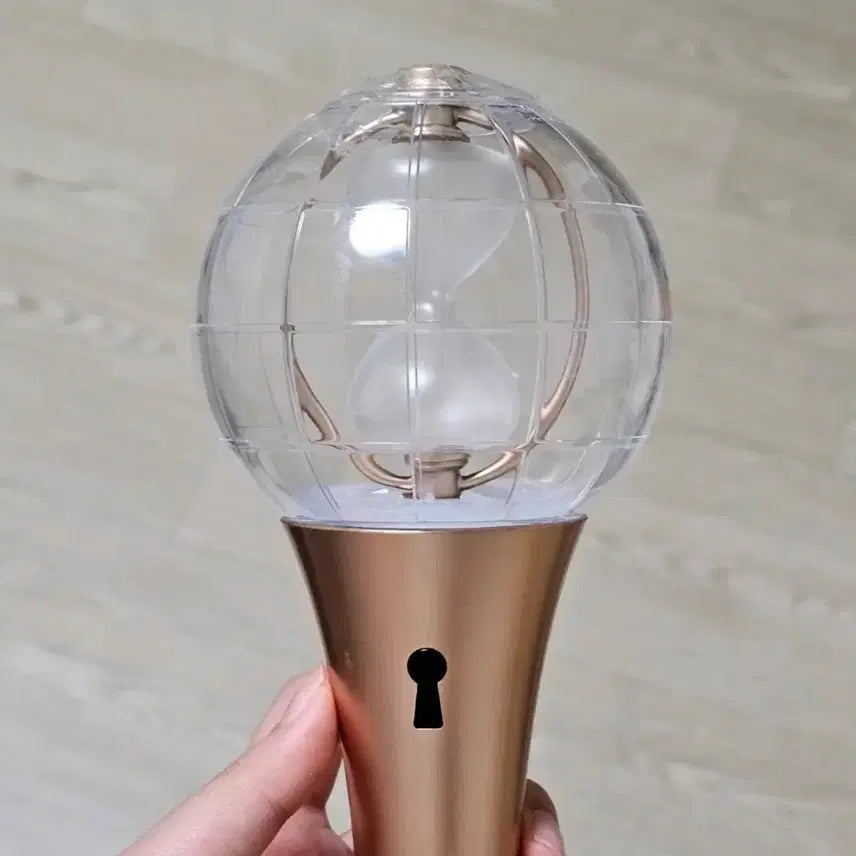[BUNJANG] ATEEZ Lightiny Ver. 2 Official Lightstick / 라이티니2 ver.2 에이티즈 응원봉 굿즈