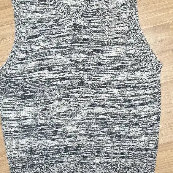 [BUNJANG] U.G.I.Z V-Neck Knit Vest - Gray / U.G.I.Z 니트 조끼 그레이