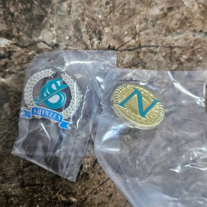 [BUNJANG] Haikyu School Logo Series 2 Badge Bundle / 하이큐 학교 로고 2탄 뱃지 두개 일괄