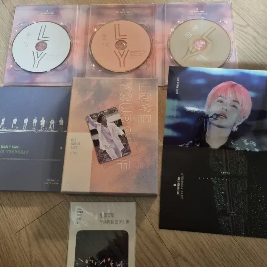 [BUNJANG] BTS J-HOPE Love Yourself in Seoul DVD Bundle Set / 방탄 럽셀서울 dvd 호석 포카포함 풀셋양도.  bts  J-HOPE